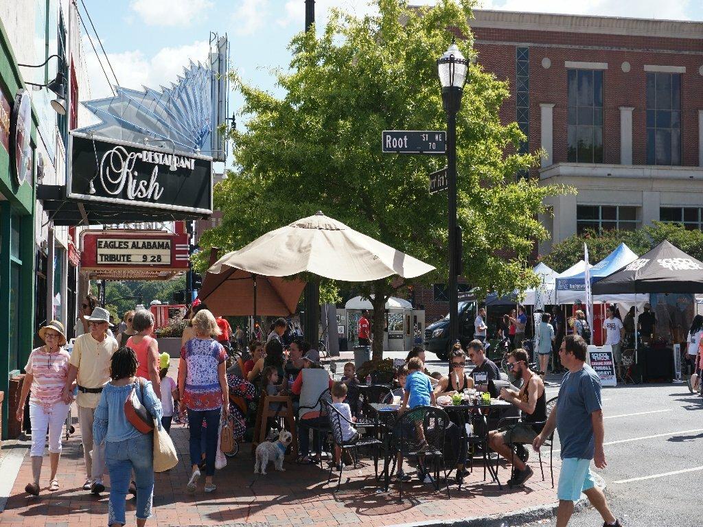 Marietta Square - Resideum buys houses for cash in Marietta Georgia